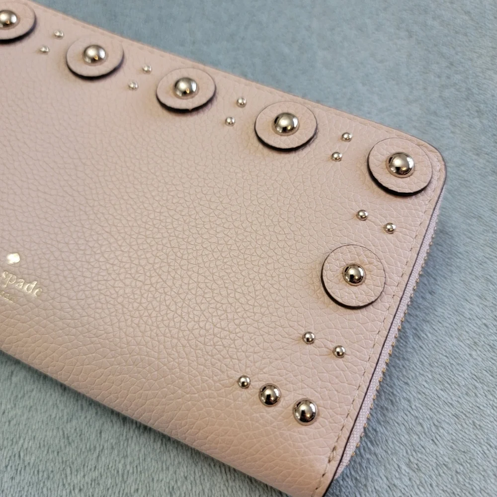 Kate Spade NWT Warm Beige Pebbled Leather Large Neda Studded Zip Wallet NWT